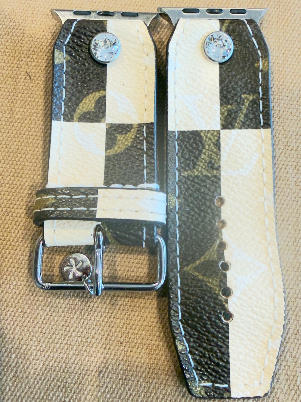 Super Rare Spark*l Rayures Apple Watch Band - Picture 2 of 4